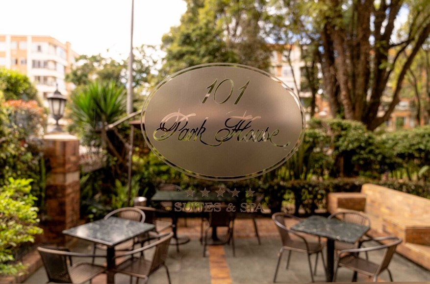 Hotel 101 Park House SAS