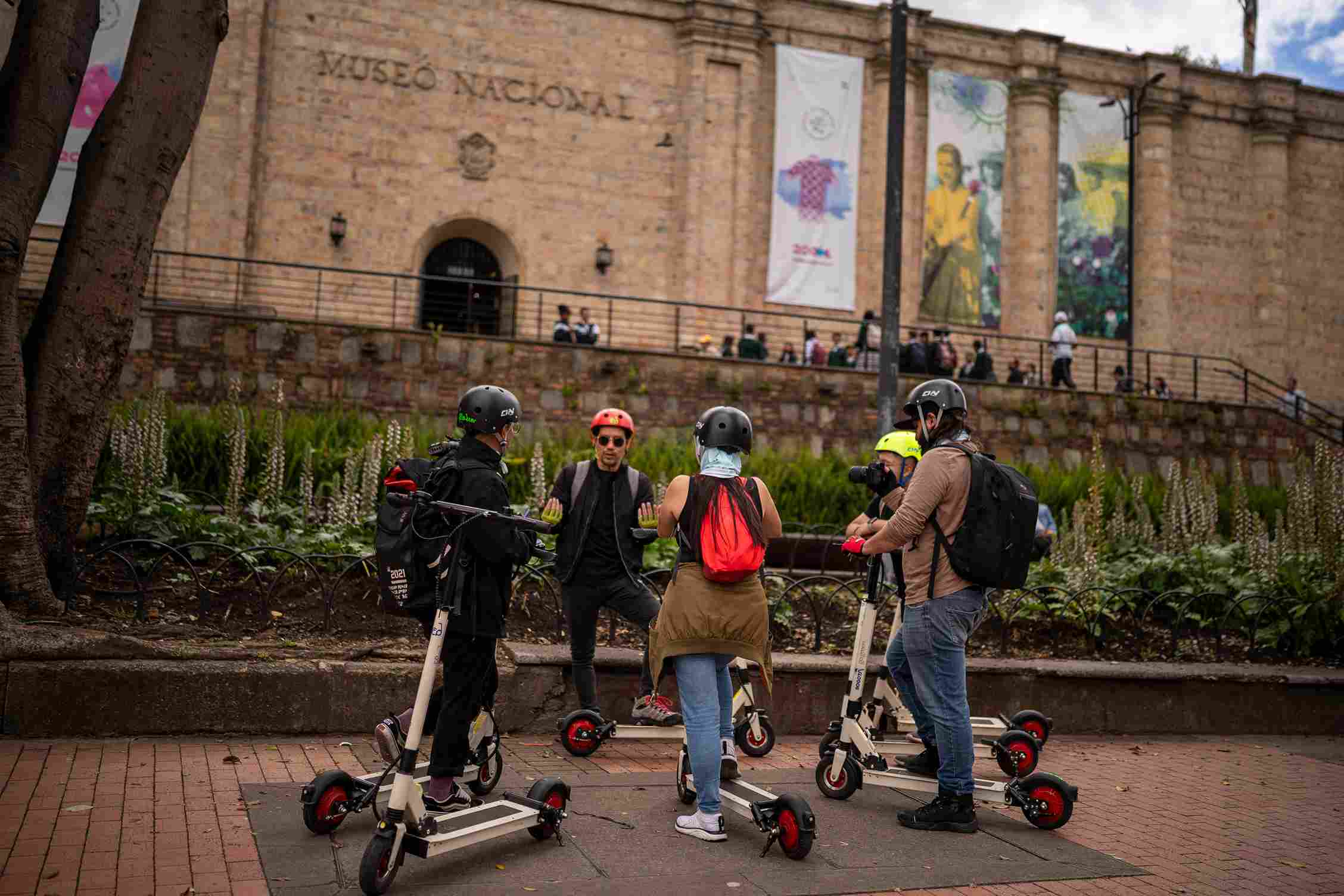 Recorrido por el Centro Internacional con principal parada en el Museo Nacional. Foto: Diego Cuevas - IDT.